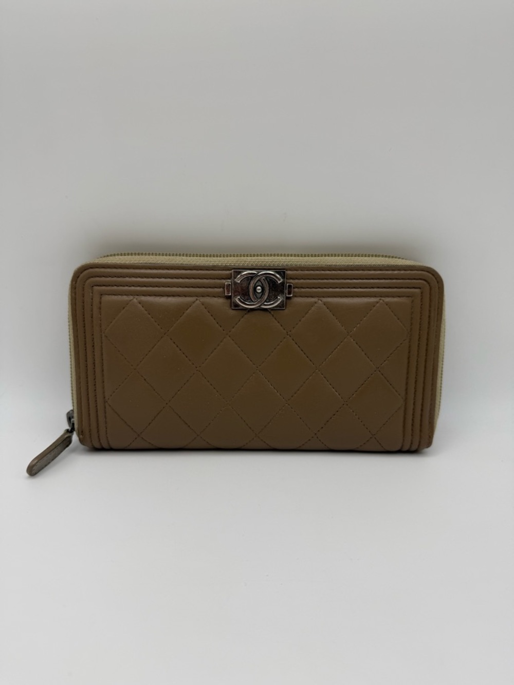 Chanel Boy Quilted Zip Around Wallet with Box - Picture 4 of 15